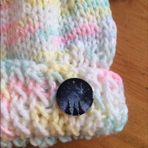 Hand painted baby hats - Picture 2 of 2